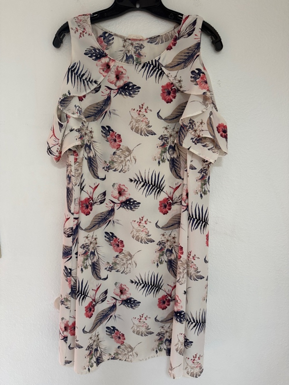 Floral Cold-Shoulder Shift Dress in Cream